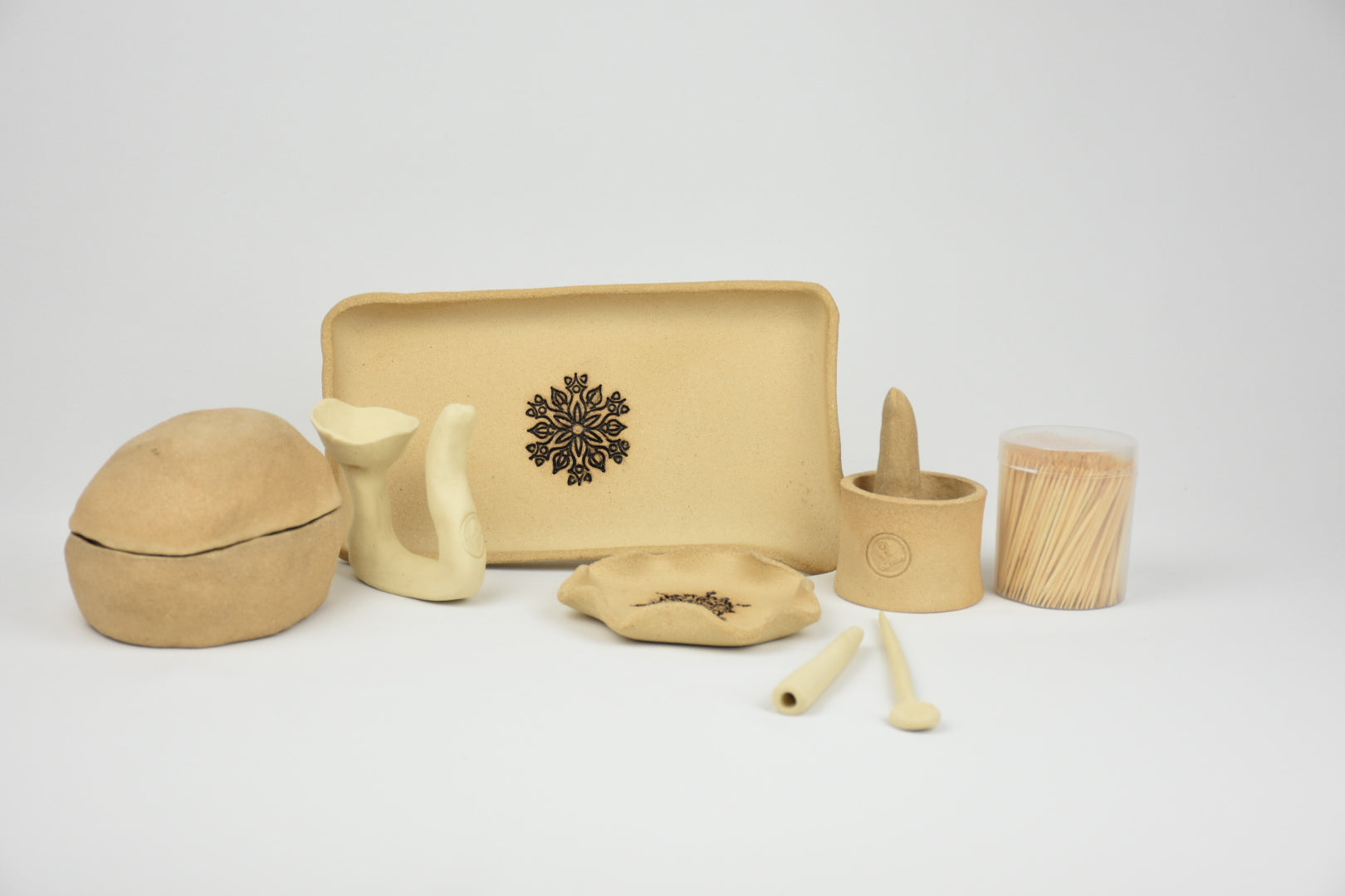 Ceramic Botanicals Set "The Wadi Stone" | Two-Tone Handmade Tray & Curved Kit | Spice Crusher, Storage Pebble & Mandala Spice Dish