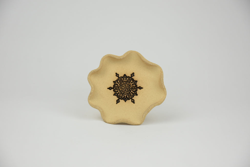 Ceramic Botanicals Set "The Wadi Stone" | Two-Tone Handmade Tray & Curved Kit | Spice Crusher, Storage Pebble & Mandala Spice Dish