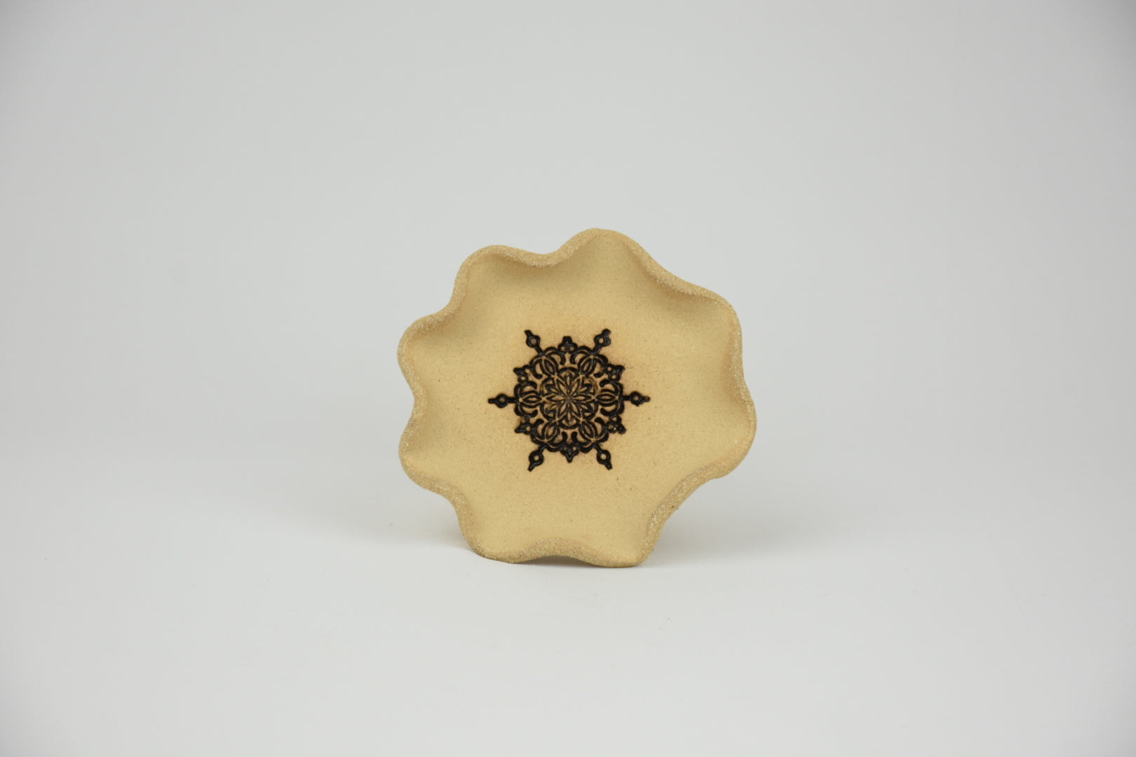 Ceramic Botanicals Set "The Wadi Stone" | Two-Tone Handmade Tray & Curved Kit | Spice Crusher, Storage Pebble & Mandala Spice Dish