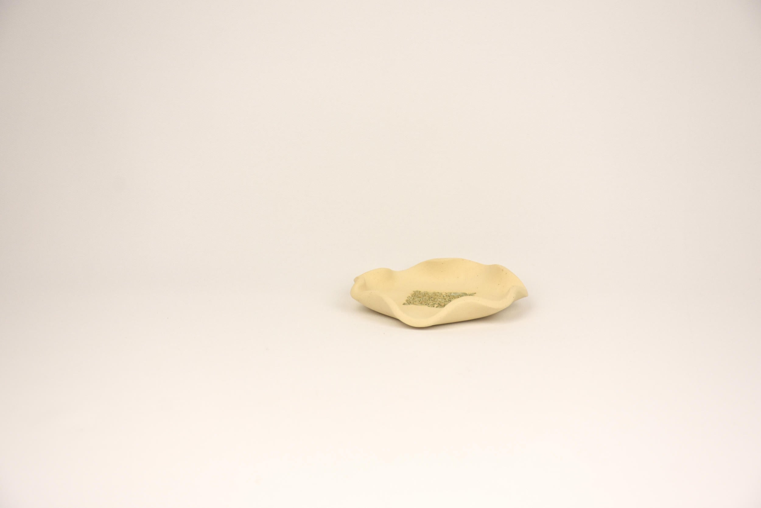 Ceramic Botanicals Set "The Desert Mirage" | Handmade Mixed Clay Tray & Curved Burner Kit | Herb Crusher, Storage Pebble & Glazed Dish
